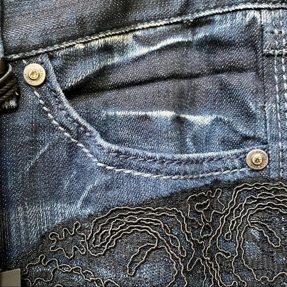 Express Low Rise Lace Skinny Jeans | 4 - Picture 4 of 9